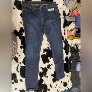 🌵💙Buy one, get one free💙🌵 💙🌵Lucky skinny jeans🌵💙